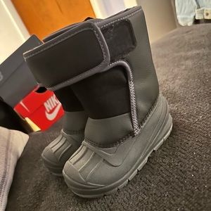 Toddler snow boots